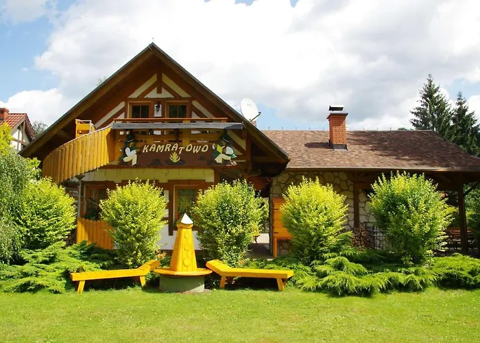 Kamratowo Homestay *