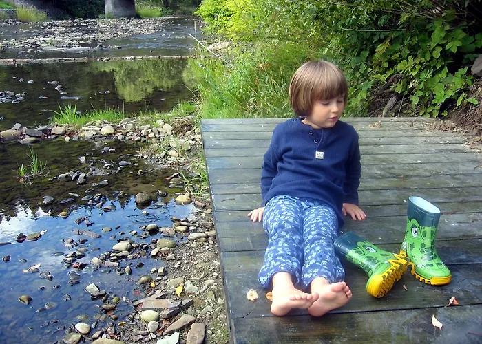 Kamratowo Homestay *