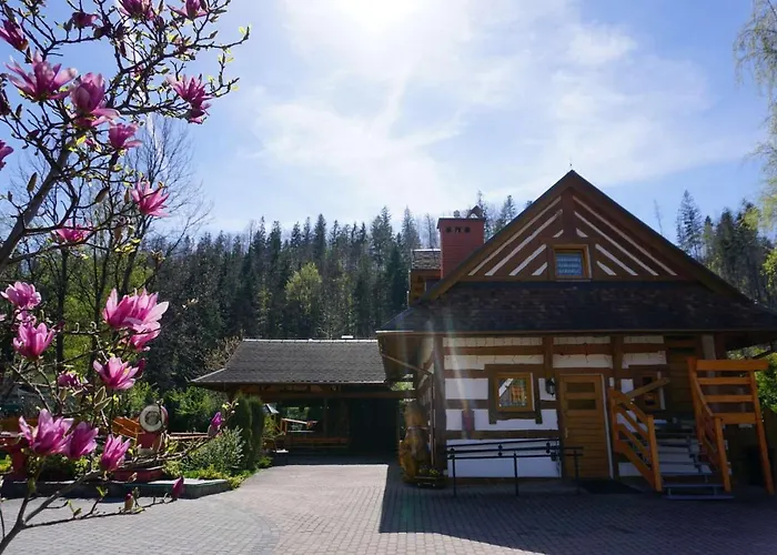 Kamratowo Homestay *